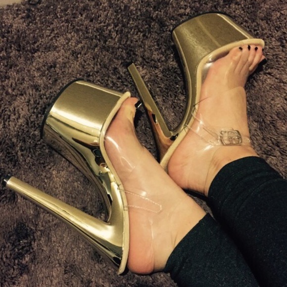 gold pleaser heels